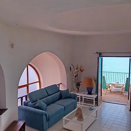 Martine *