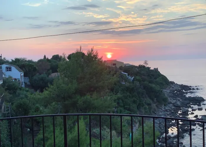 Martine Βίλα Cefalù